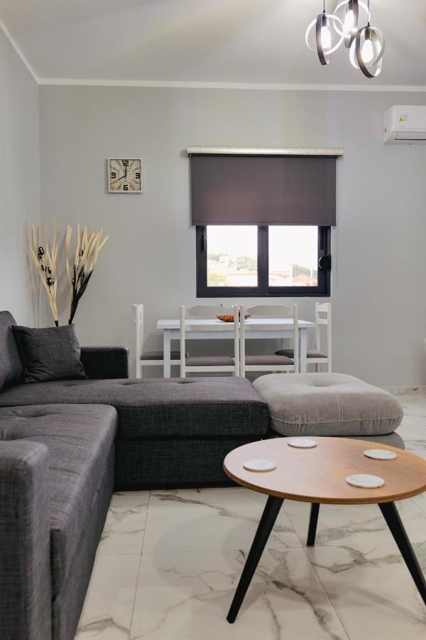 Iphigenia Luxury Flat Sarandë Exterior foto