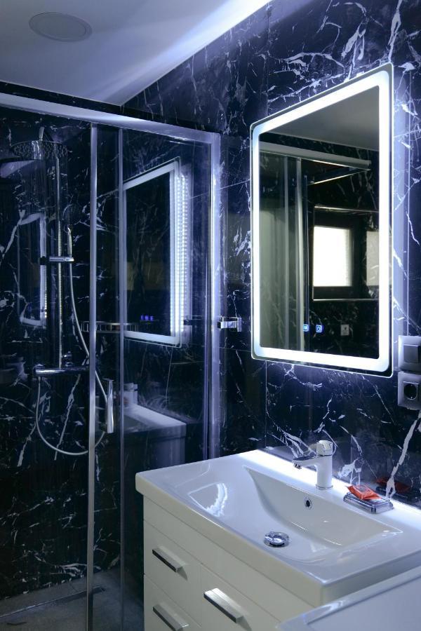 Iphigenia Luxury Flat Sarandë Exterior foto