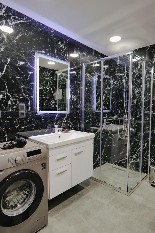 Iphigenia Luxury Flat Sarandë Exterior foto