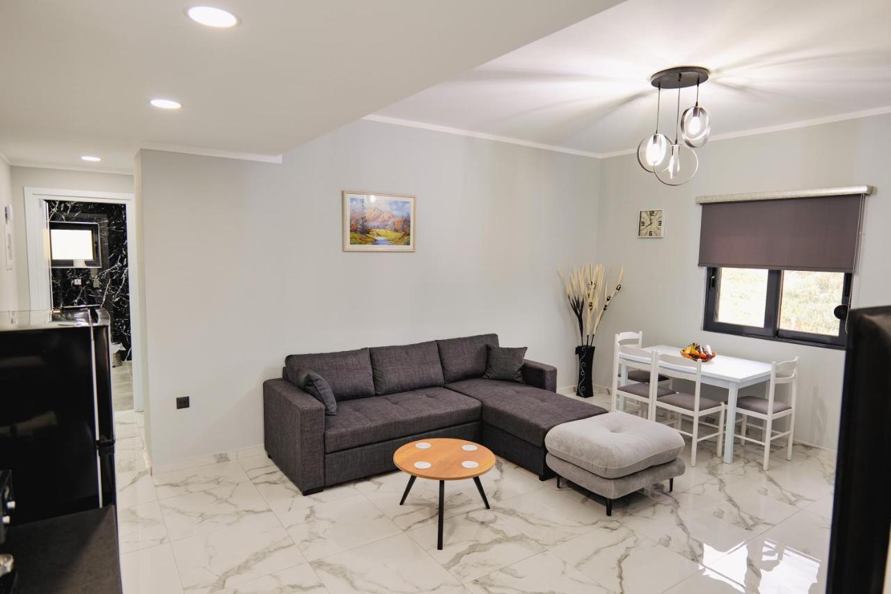 Iphigenia Luxury Flat Sarandë Exterior foto